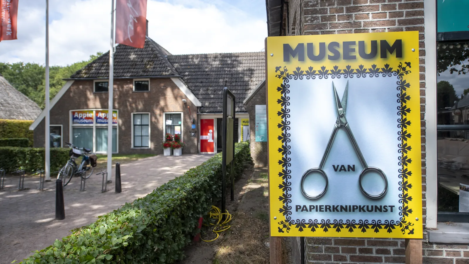 Museum van Papierknipkunst-14.jpg