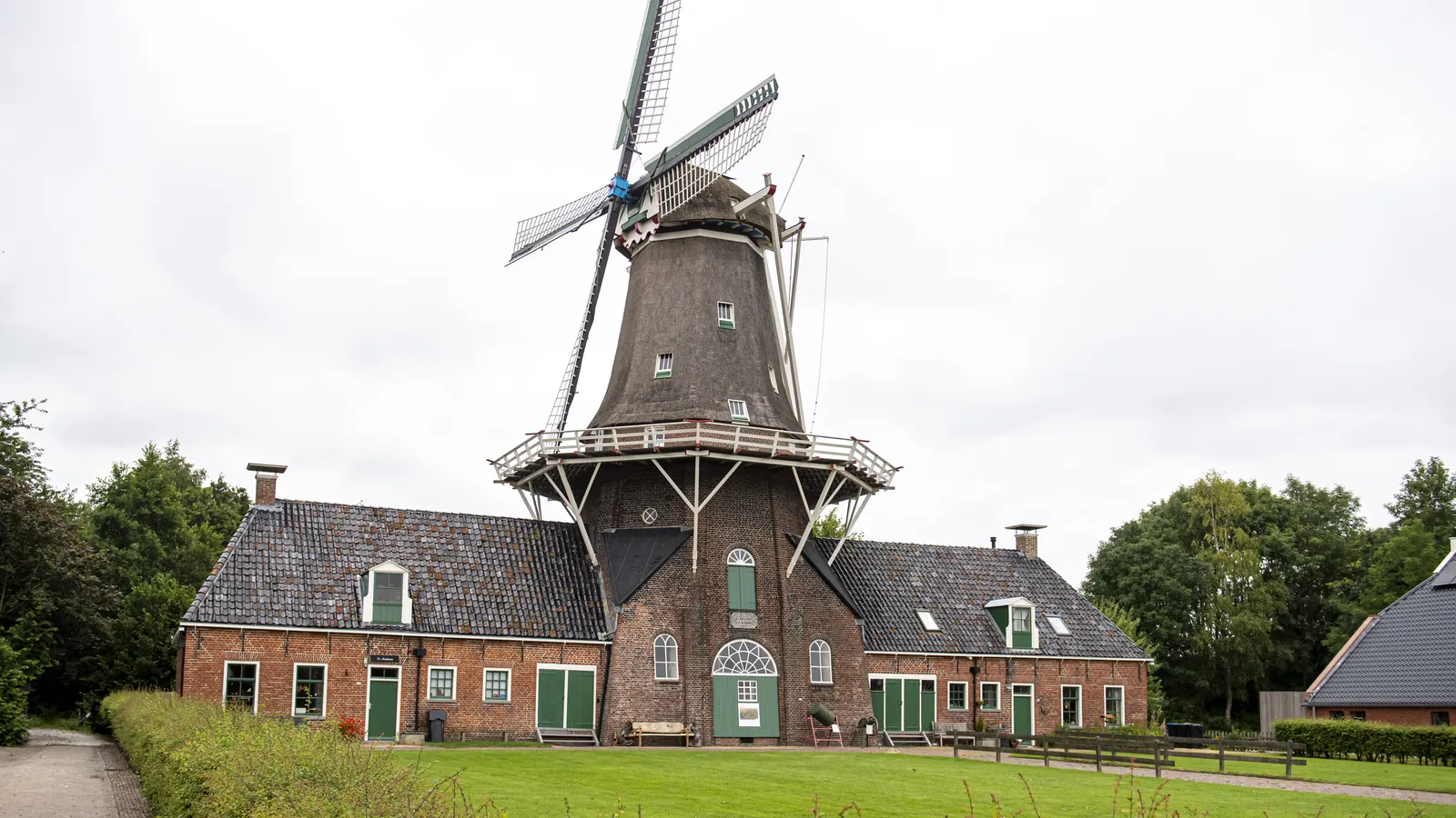 Olie en korenmolen Woldzigt-4.jpg